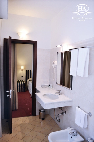 Imagen de la habitación del Hotel Airport, Florencia. Foto 6