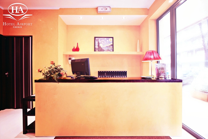 Imagen de los interiores del Hotel Airport, Florencia. Foto 16