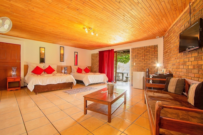 Imagen de la habitación del Hotel Airport Game Lodge. Foto 15