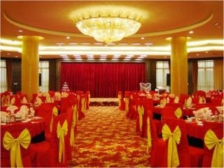 Imagen del bar/restaurante del Hotel Airport Garden. Foto 2