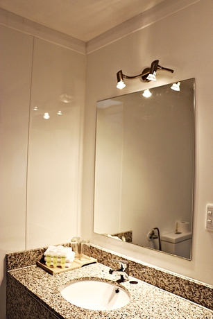 Imagen de la habitación del Hotel Airport Gateway. Foto 12