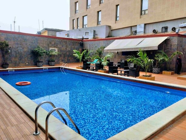 Imagen general del Hotel Airport Golden Tulip.. Foto 6