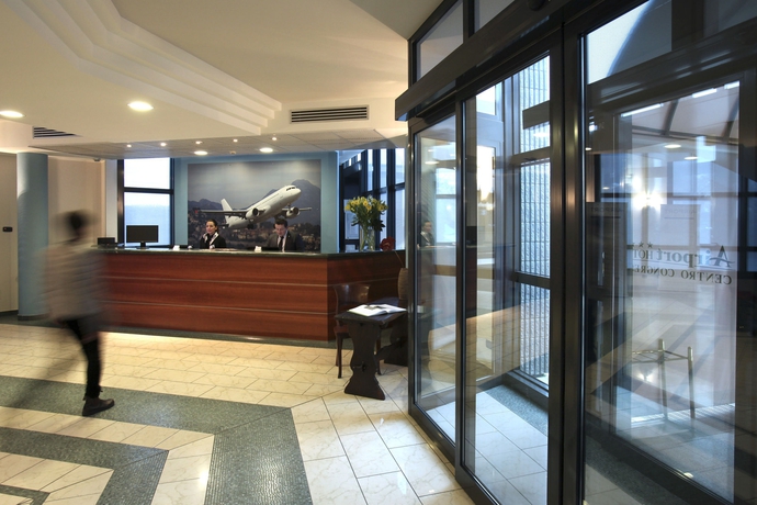 Imagen de los interiores del Hotel Airport, Grassobbio. Foto 10