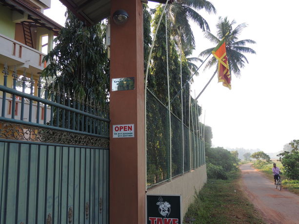 Imagen del bar/restaurante del Hotel Airport Green View Resort. Foto 5