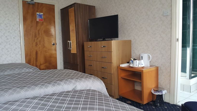 Imagen de la habitación del Hotel Airport Guest House, Colnbrook. Foto 7