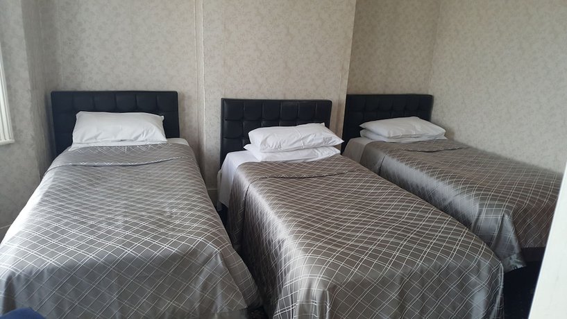 Imagen de la habitación del Hotel Airport Guest House, Colnbrook. Foto 8