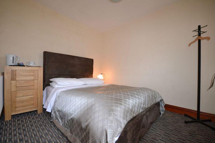 Imagen de la habitación del Hotel Airport Guest House, Colnbrook. Foto 11