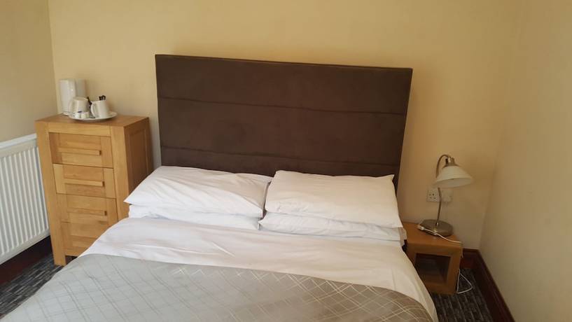 Imagen de la habitación del Hotel Airport Guest House, Colnbrook. Foto 13