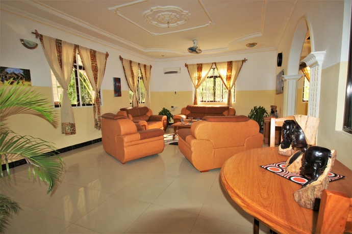 Imagen de los interiores del Hotel Airport Guesthouse. Foto 14