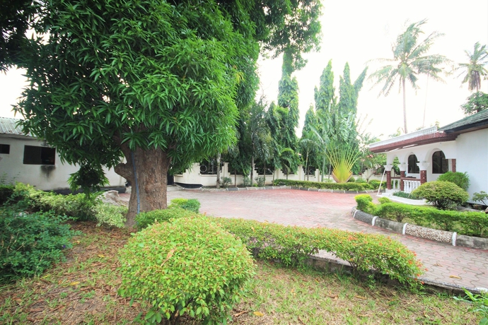 Imagen de los exteriores del Hotel Airport Guesthouse. Foto 11