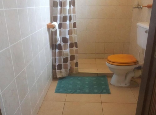 Imagen de la habitación del Hotel Airport Guesthouse. Foto 9