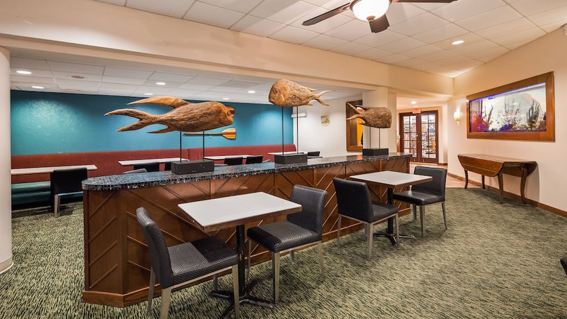 Imagen del bar/restaurante del Hotel Airport Honolulu Hotel, Trademark Collection by Wyndham. Foto 6