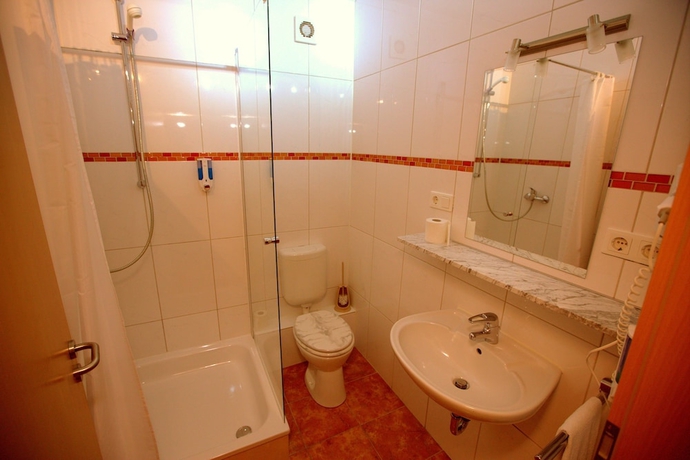 Imagen de la habitación del Hotel Airport Hotel Walldorf. Foto 14