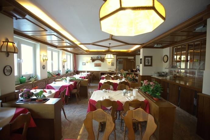 Imagen del bar/restaurante del Hotel Airport Hotel Walldorf. Foto 4