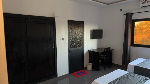 Imagen general del Hotel Airport INN, Lom&eacute;. Foto 4