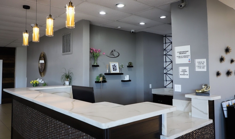 Imagen de los interiores del Hotel Airport Inn. Foto 17