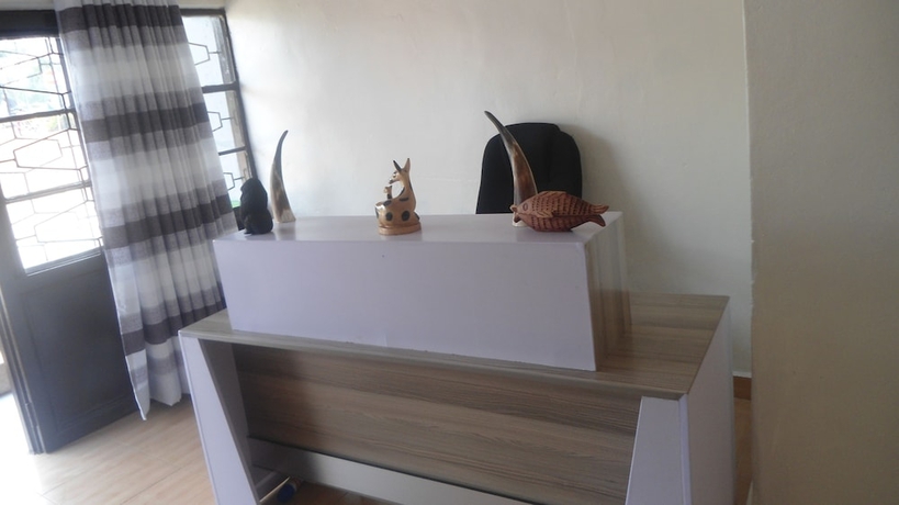 Imagen de los interiores del Hotel Airport Inn Motel. Foto 12