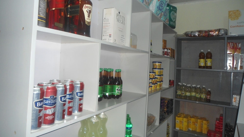 Imagen de los interiores del Hotel Airport Inn Motel. Foto 14