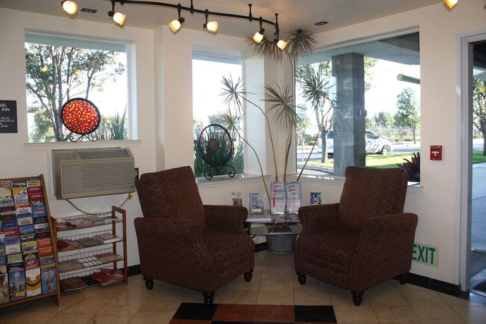Imagen de los interiores del Hotel Airport Inn, South San Francisco. Foto 14