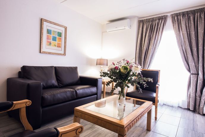 Imagen de la habitación del Hotel Airport Inn and Suites. Foto 4