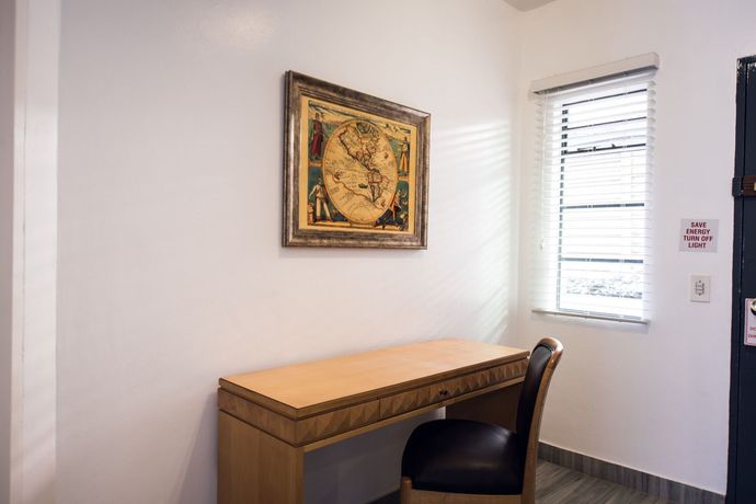 Imagen de la habitación del Hotel Airport Inn and Suites. Foto 8