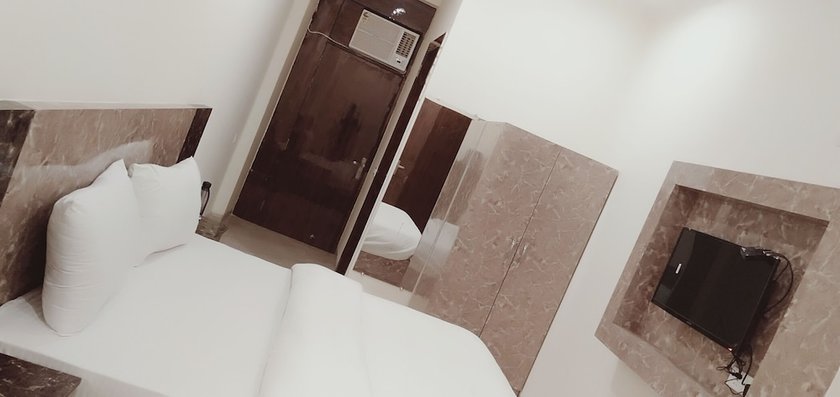 Imagen de la habitación del Hotel Airport J P Palace. Foto 12