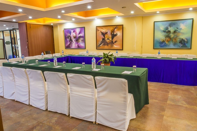 Imagen de los interiores del Hotel Airport, Katmandu. Foto 14