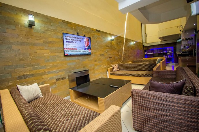 Imagen del bar/restaurante del Hotel Airport Landing. Foto 2