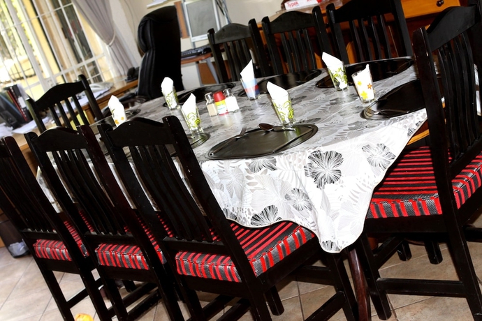 Imagen del bar/restaurante del Hotel Airport Lodge Guest House. Foto 4