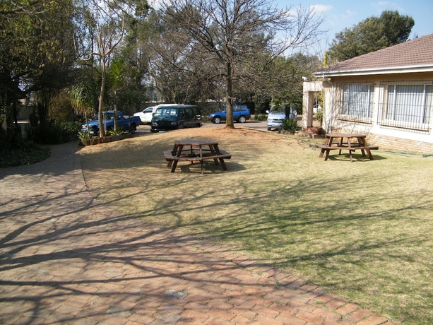 Imagen de los exteriores del Hotel Airport Lodge Guest House. Foto 16