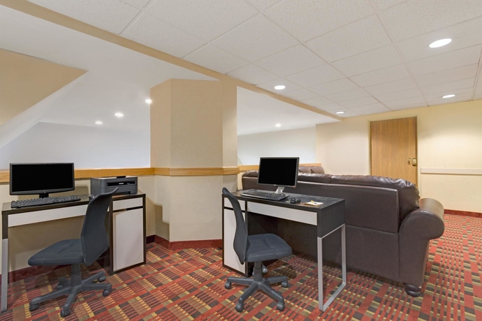 Imagen de los interiores del Hotel Airport Lodging Inc.. Foto 15