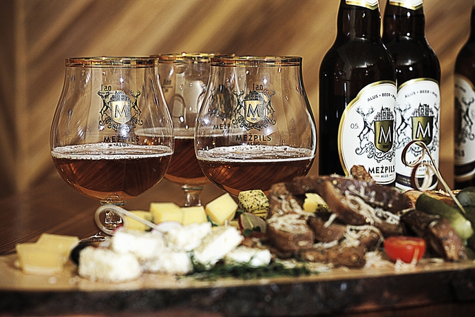 Imagen del bar/restaurante del Hotel Airport Mara. Foto 6