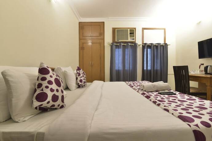 Imagen de la habitación del Hotel Airport Plaza. Foto 15