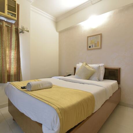 Imagen de la habitación del Hotel Airport Plaza. Foto 19