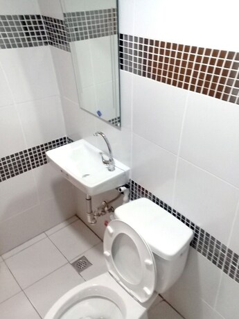 Imagen de la habitación del Hotel Airport Poddotel. Foto 21