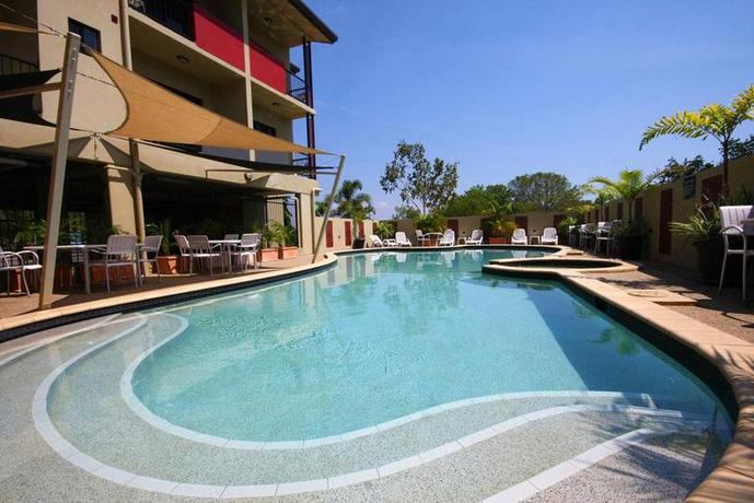 Imagen de la piscina del Hotel Airport Quality Darwin. Foto 19