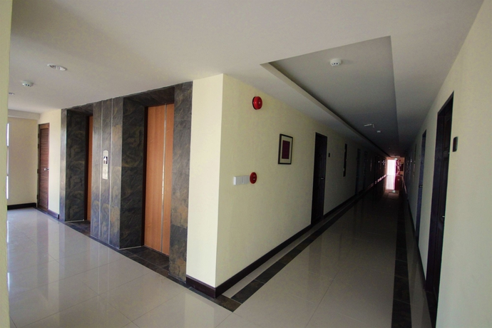 Imagen de los interiores del Hotel Airport Resident 2. Foto 13