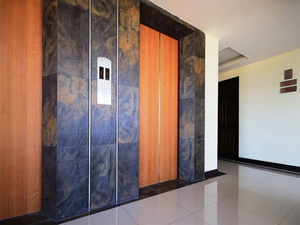 Imagen de los interiores del Hotel Airport Resident 2. Foto 15