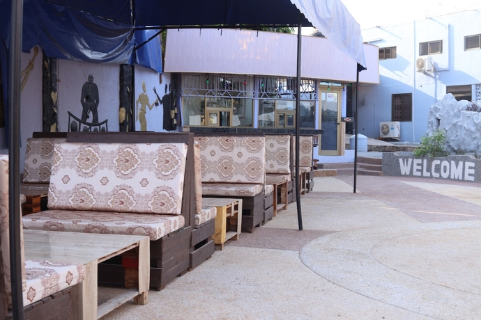 Imagen de los exteriores del Hotel Airport Side, Accra. Foto 12