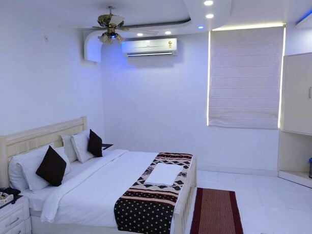 Imagen de la habitación del Hotel Airport Sky Inn. Foto 5