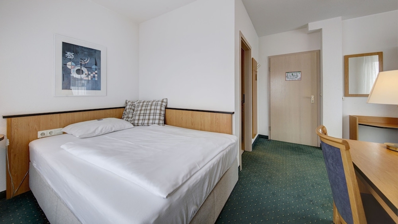 Imagen de la habitación del Hotel Airport Stetten. Foto 16