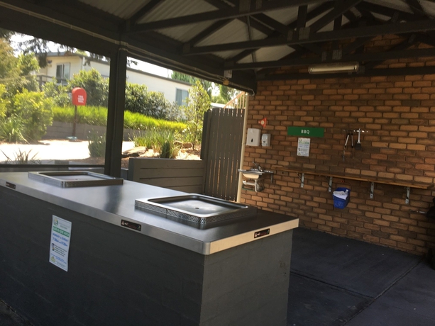 Imagen de los exteriores del Hotel Airport Tourist Village Melbourne. Foto 15