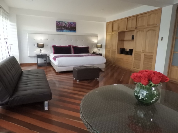 Imagen de la habitación del Hotel Airport Travel. Foto 2