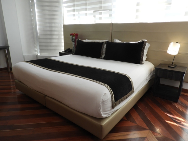 Imagen de la habitación del Hotel Airport Travel. Foto 6