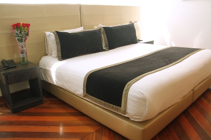 Imagen de la habitación del Hotel Airport Travel. Foto 7