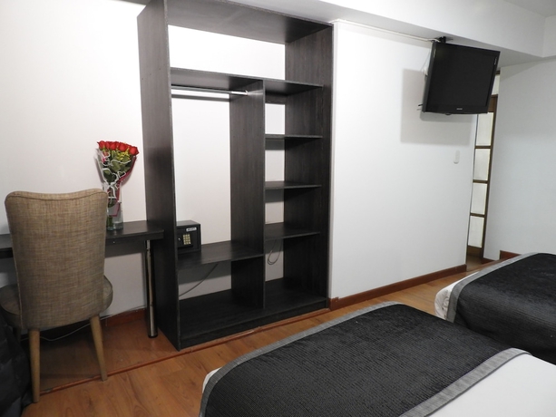 Imagen de la habitación del Hotel Airport Travel. Foto 15