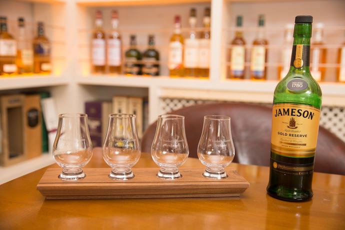 Imagen del bar/restaurante del Hotel Airport View and Secret Spa. Foto 7