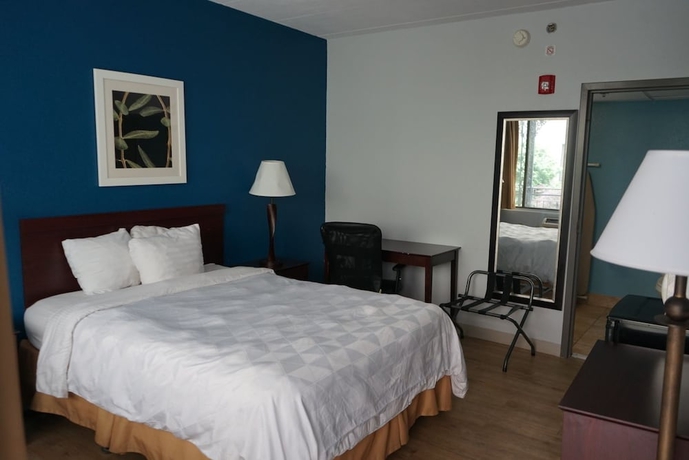 Imagen de la habitación del Hotel Airport Waterfront Inn. Foto 6