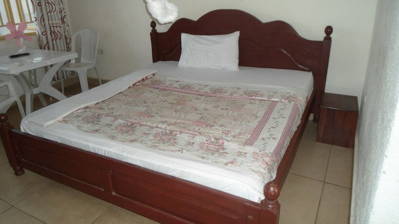 Imagen de la habitación del Hotel Airport luxury motel. Foto 15