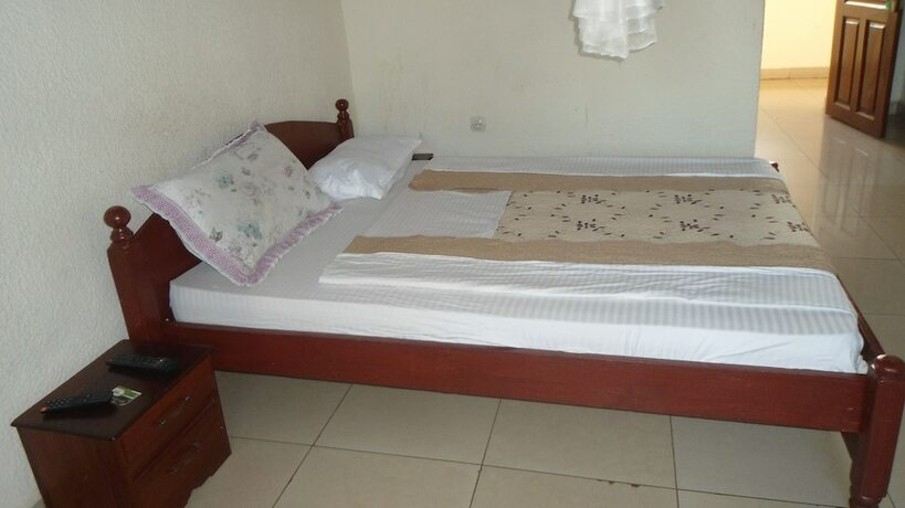 Imagen de la habitación del Hotel Airport luxury motel. Foto 18
